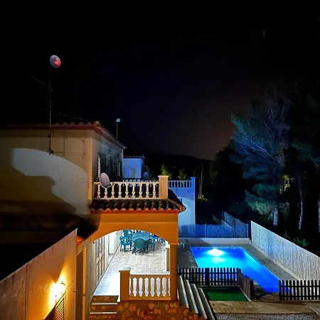 Con Piscina Les Tres Cales